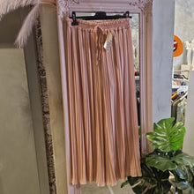 Lade das Bild in den Galerie-Viewer, Trend Hose mit Innenhose Radler ( Bestseller)
