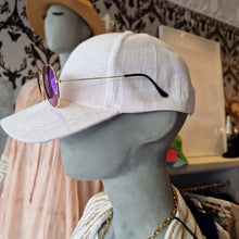 Lade das Bild in den Galerie-Viewer, Leinen Basecap
