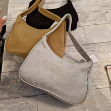 Lade das Bild in den Galerie-Viewer, CLUB Bag
