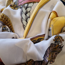 Lade das Bild in den Galerie-Viewer, Trend Bindetuch
