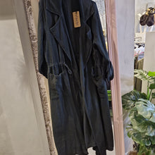 Lade das Bild in den Galerie-Viewer, Musselin Trenchcoat
