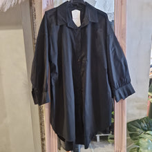 Lade das Bild in den Galerie-Viewer, Longbluse Brooklyn
