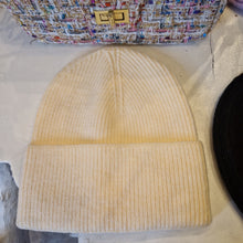 Lade das Bild in den Galerie-Viewer, Beanie Italy
