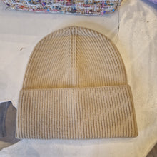 Lade das Bild in den Galerie-Viewer, Beanie Italy
