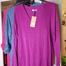 Lade das Bild in den Galerie-Viewer, Angora Basic Longsleeve
