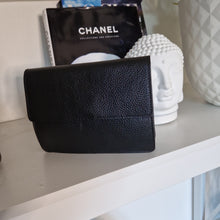 Lade das Bild in den Galerie-Viewer, Handtasche Classic Black

