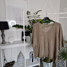 Lade das Bild in den Galerie-Viewer, Kurzarm Pullover Havanna

