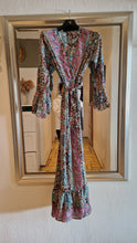 Lade das Bild in den Galerie-Viewer, Ibiza Dress Wickelkleid
