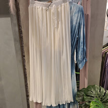 Lade das Bild in den Galerie-Viewer, Trend Hose mit Innenhose Radler ( Bestseller)
