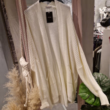 Lade das Bild in den Galerie-Viewer, Strickmantel Danny

