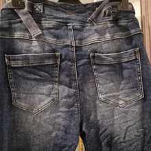 Lade das Bild in den Galerie-Viewer, Melly Jeans
