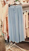 Lade das Bild in den Galerie-Viewer, Trend Hose mit Innenhose Radler ( Bestseller)
