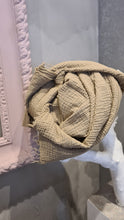 Lade das Bild in den Galerie-Viewer, Musselin Schal XL
