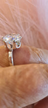 Lade das Bild in den Galerie-Viewer, Handy Ring
